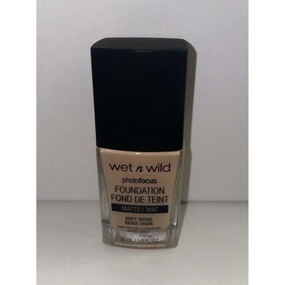 Wet N Wild  Photo Focus Foundation, Soft Beige C365C , 1 Fluid Ounce - NEW